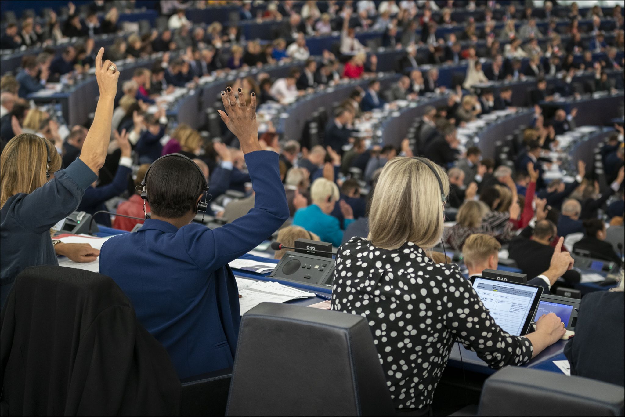 Європарламент проголосував за вільну торгівлю з Україною з обмеженнями