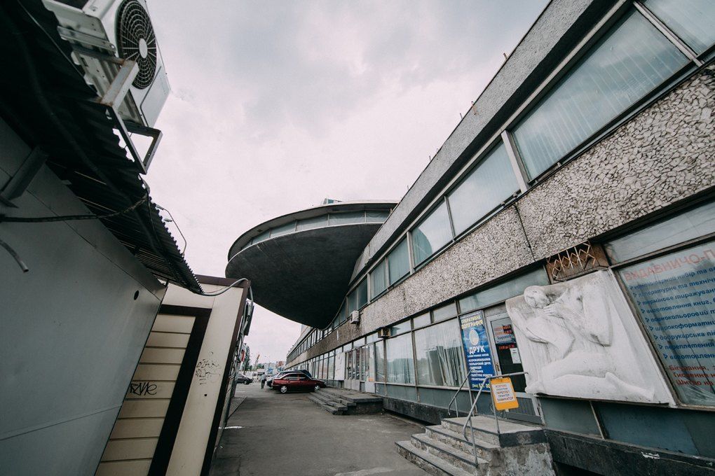«Літаюча тарілка»: у Києві розпочинають реконструкцію легендарної будівлі, фото