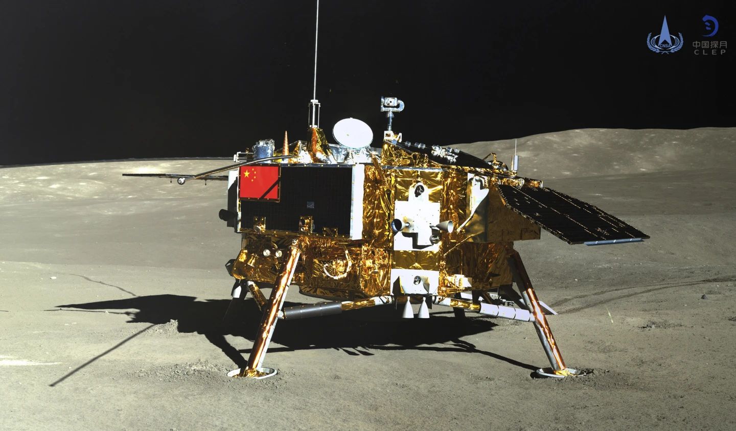 Китай відправляє зонд, щоб взяти зразки з маловивченого зворотного боку Місяця.