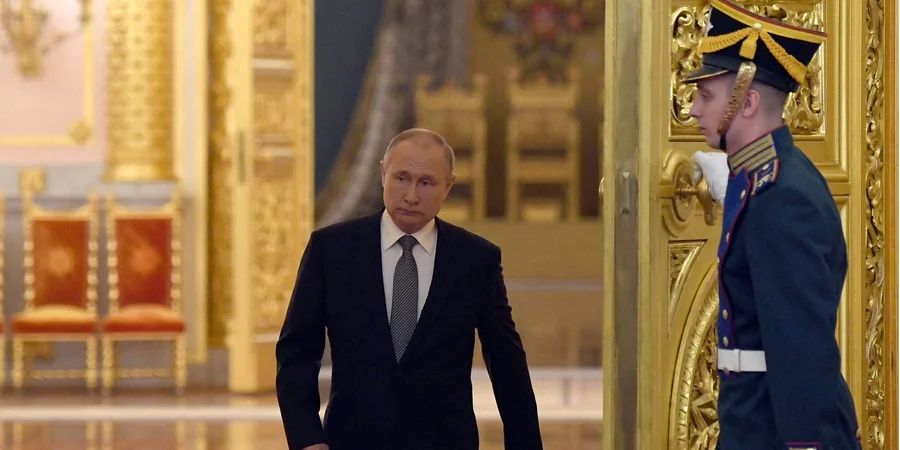 у кремлі повідомили, що глави всіх іноземних дипломатичних місій у москві були запрошені на інавгурацію путіна.