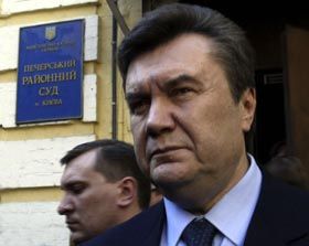 Янукович сушить сухарі?