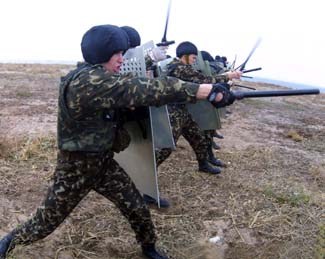 Ті, що греблі рвуть