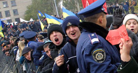 Тоталітаризм у дії: