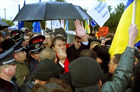 Крим виявився коректнiшим за Донбас