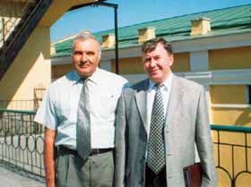 Малі «годують» великих