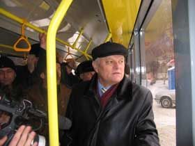Автобус надано, заЛАЗьте!