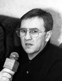 Пишіть мені, нужденні люди!