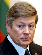 Всіх у відставку