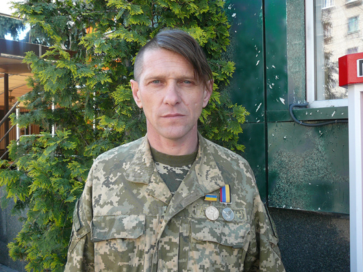 Патріотом бути небезпечно: учасника АТО побили за військову форму і оселедця