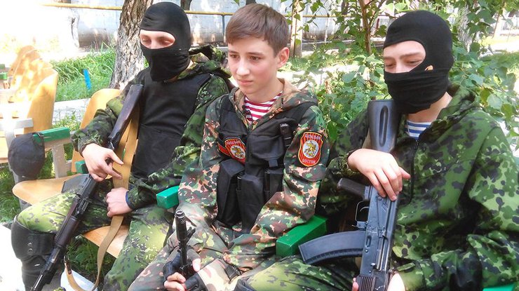 «Граються» у війну: у лавах бойовиків воюють колишні в’язні та діти