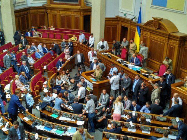 Радикали Ляшка оголосили сидячий страйк у Раді