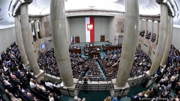 Польський народ став жертвою “культури брехні”