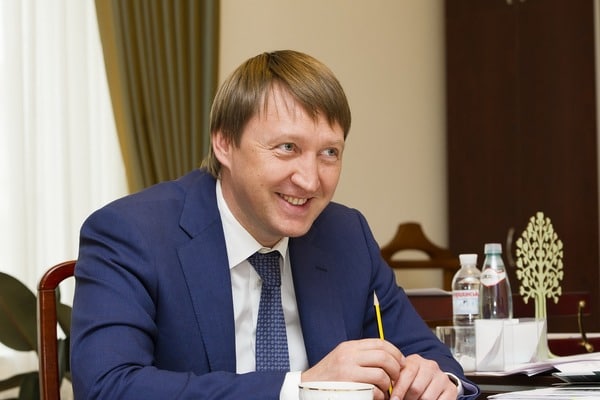 Тарасу Кутовому тридцять реформаторів у поміч