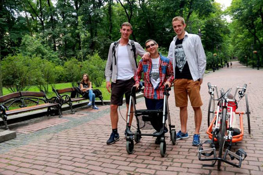 Хлопець, хворий на ДЦП, подолає 5 000 км на велосипеді