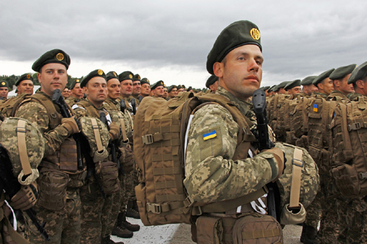 На Хрещатику репетирують парад до Незалежності України