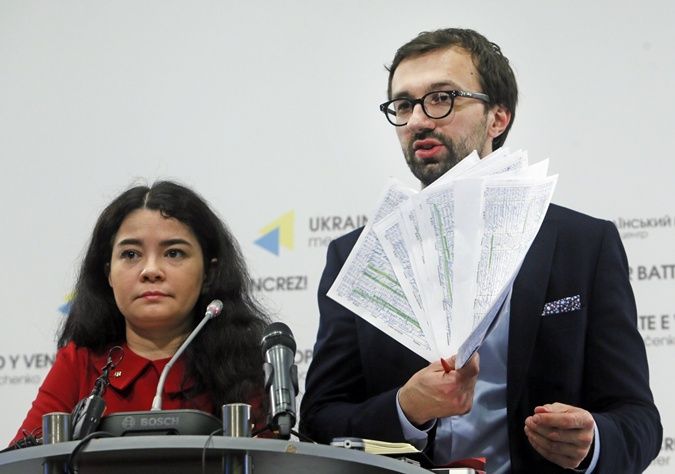 Депутат Лещенко стверджує, що гроші в Януковича брали Ларрі Кінг і Олег Тягнибок