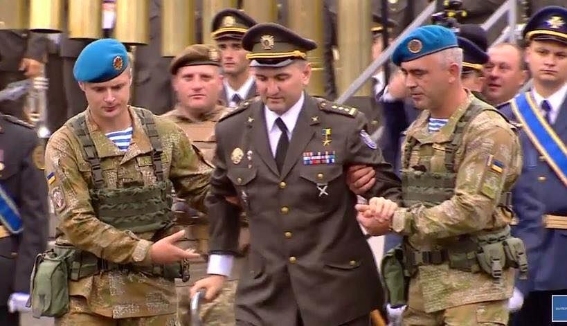 Герої незалежності: подвиг десантників і "кіборгів", які отримали золоту Зірку (фото)
