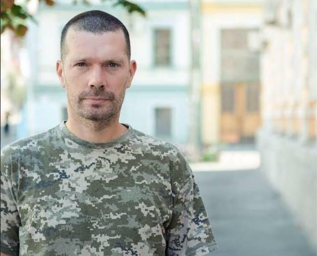 Діджей Анатолій Топольський готовий швидко розлучитися з коханою депутата Лещенка (відео)