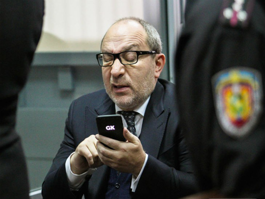 Луценко заявляє, що немає політики в обшуках Кернеса і Добкіна