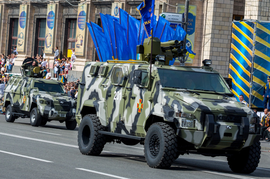 «Голодні новачки»: як люди Порошенка підкорюють ринок бронетехніки