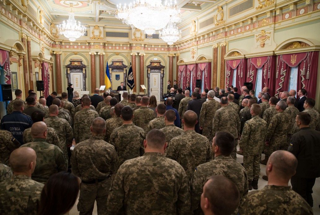 На Донбасі з Росією воювали майже 300 тисяч українців і українок