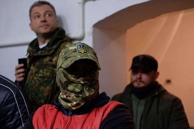 У Чернівцях націоналісти зірвали показ фільму про геїв-патріотів (відео)