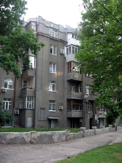 Де жив Тичина і застрелився Хвильовий: у знаменитий будинок "Слово" в Харкові вдихнуть нове туристичне життя