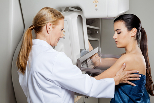 Лікар-мамолог: Рання діагностика і профілактика раку грудей збереже життя