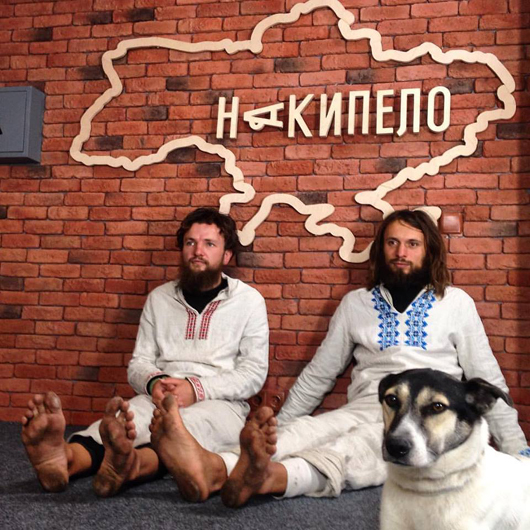 Не дали себе «взути»: як мандрівникам з Тернополя вдалося босоніж дійти до Харкова