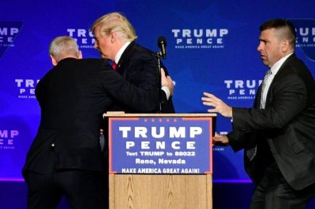 У Неваді Дональда Трампа вивели зі сцени через бійку