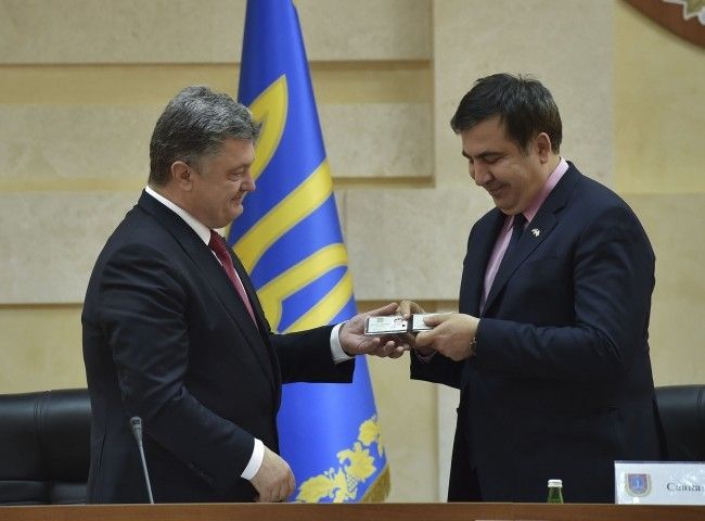 Саакашвілі звинувачує Порошенка в бажанні забрати в нього паспорт України