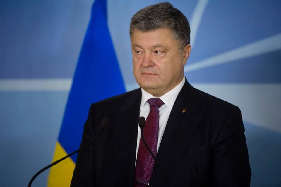 Порошенко шість годин відповідав на питання Генпрокуратури