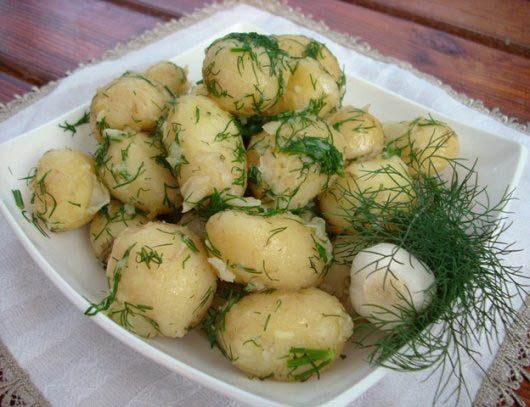 Картопляні варіації: три смачних салати з улюбленим овочем українців