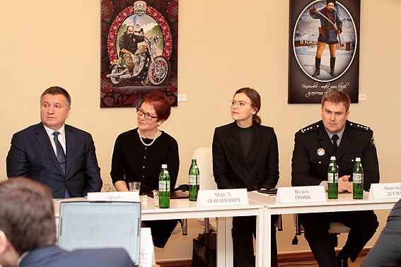 Арсен Аваков не піде у відставку через перестрілку в Княжичах