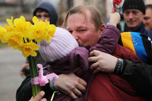 У Херсоні поліція обшукала оселю раніше звільненого з полону капелана Ігоря Петренка