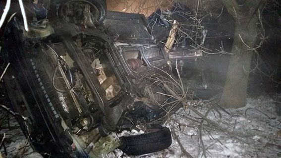 На Харківщині загинули в аварії маленькі сестри-близнючки і 4 дорослих