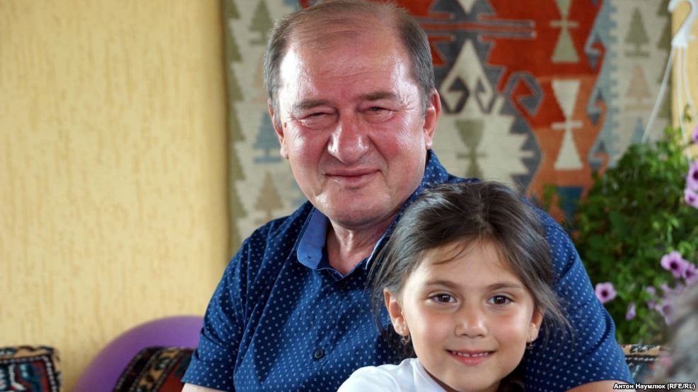 Як терорист Ільмі Умеров в Криму не може заплатити навіть штраф