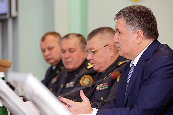 Арсен Аваков запланував деокупацію Донбасу в 2017 році (відео)
