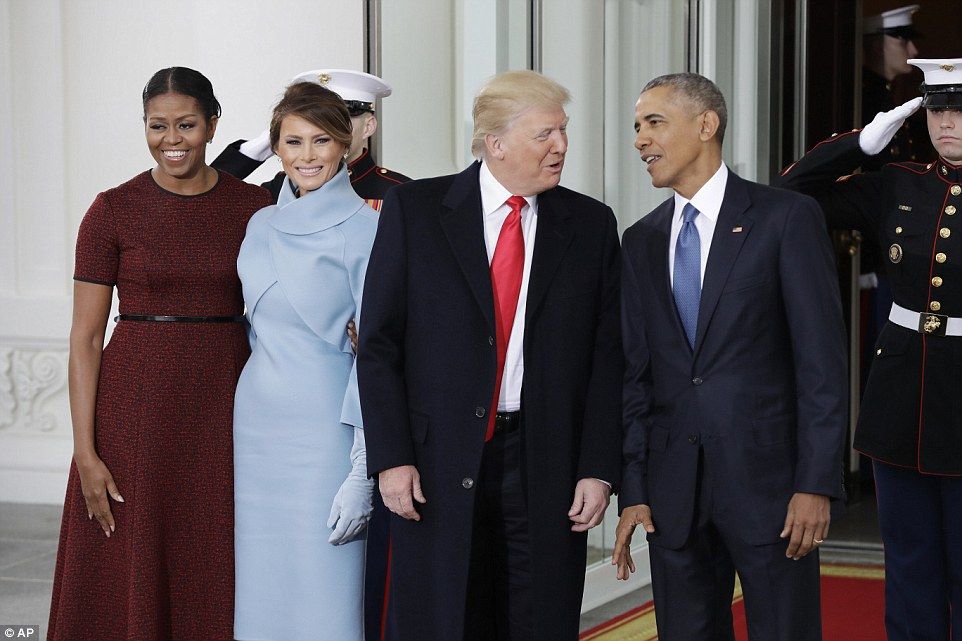 Барак Обама почаював із Дональдом Трампом у Білому домі і лишив записку (фото)