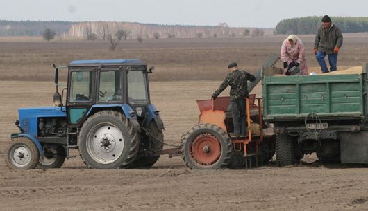 Під вивіскою реформи аграріїв доводять до банкрутства, щоб відібрати їхні землі - Аграрна партія України