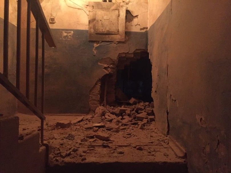 Житлові квартали Авдіївки бойовики обстріляли із важкого озброєння (відео)
