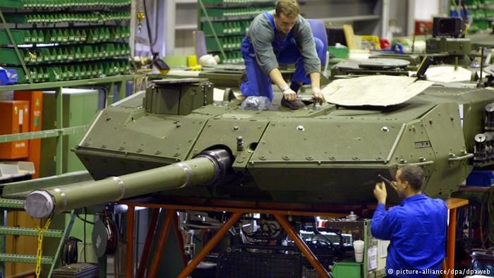 США і Росія продають найбільше зброї у світі