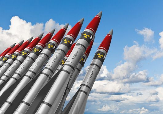 (Не)рятівна «кнопка»: чи потрібна Україні ядерна зброя