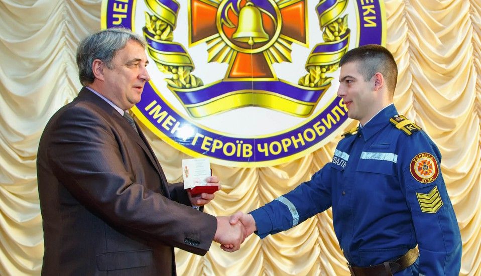 Курсант Андрій Сороченко врятував дитину в розбитому авто