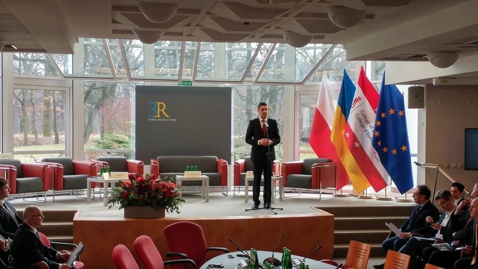 В’ячеслав Кириленко закликає не політизувати складну історію України і Польщі