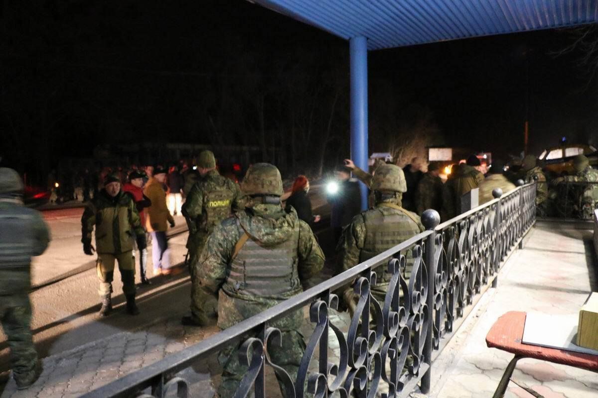 Володимир Парасюк побився з поліцією і постраждав від газу (відео)