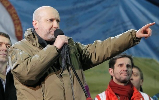Турчинов вимагає санкцій до двох десятків європейських політиків, що їздили до Криму
