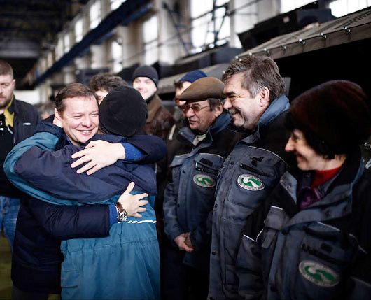 «Дайте людям нормальну роботу та зарплату»