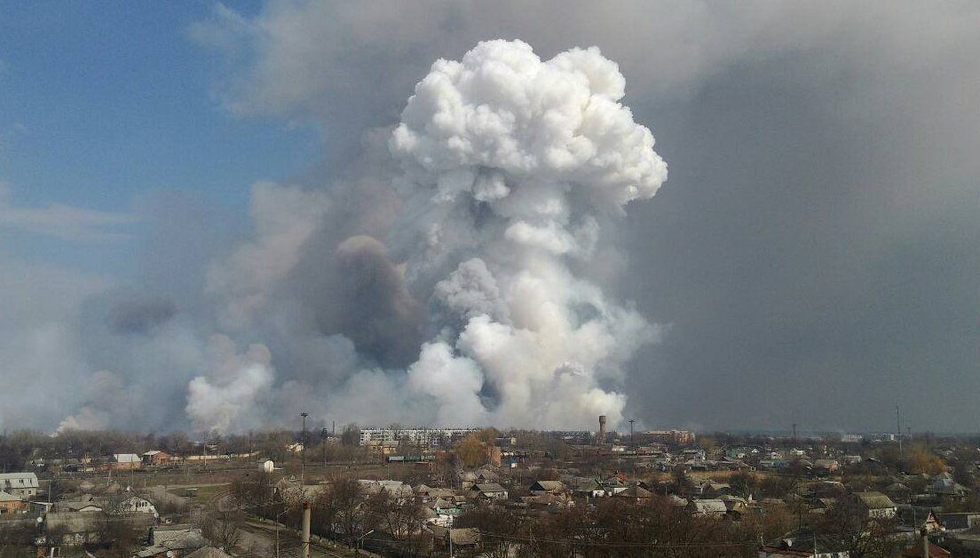 Вибухи у Балаклії: дорогу до складів боєприпасів розчищали танками