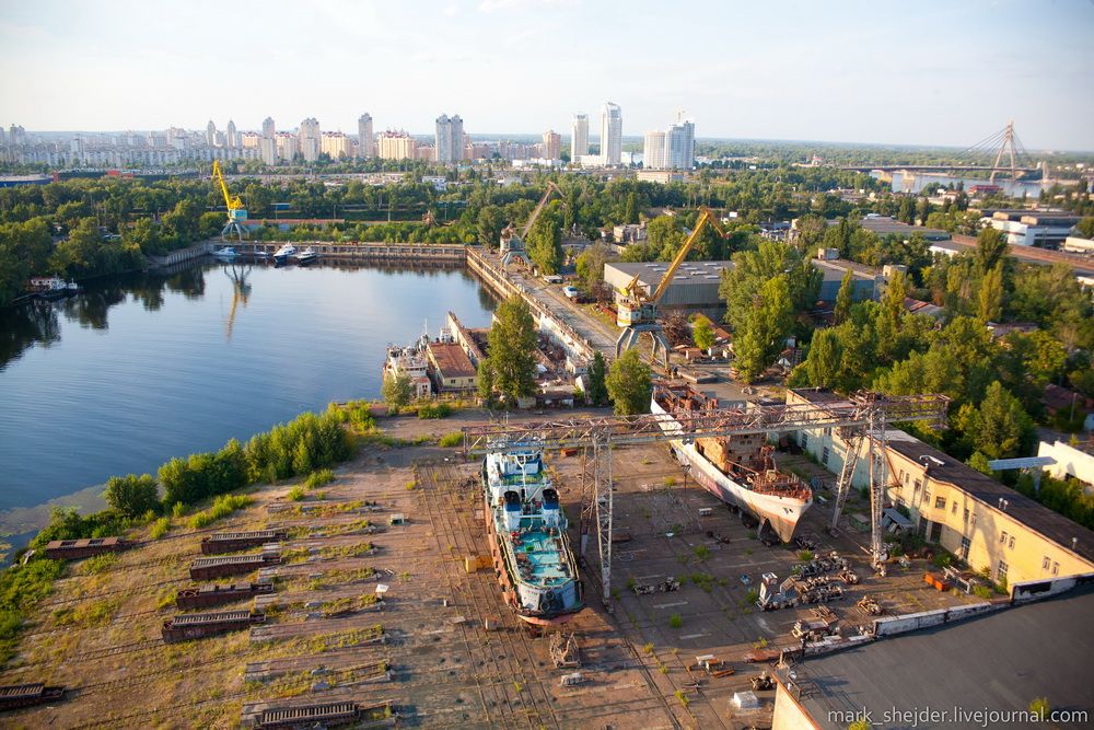 У Києві перейменували завод "Ленінська кузня" на "Кузню на Рибальському"